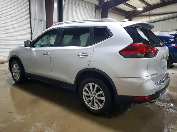 5N1AT2MV0JC768957 2018 NISSAN ROGUE - Image 2