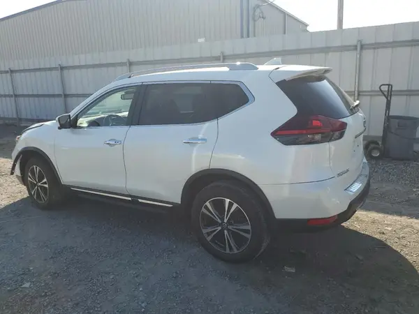 5N1AT2MV0JC772815 2018 NISSAN ROGUE - Image 2