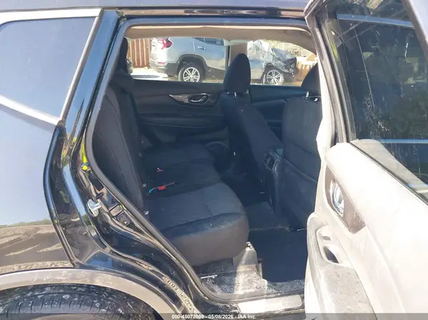 5N1AT2MV0JC773091 2018 NISSAN ROGUE - Image 8