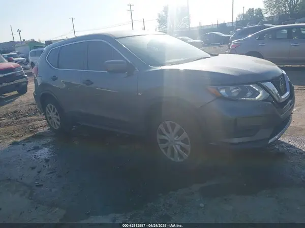 5N1AT2MV0JC773186 2018 NISSAN ROGUE - Image 1