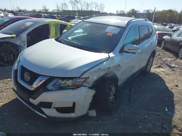 5N1AT2MV0JC774242 2018 NISSAN ROGUE - Image 2