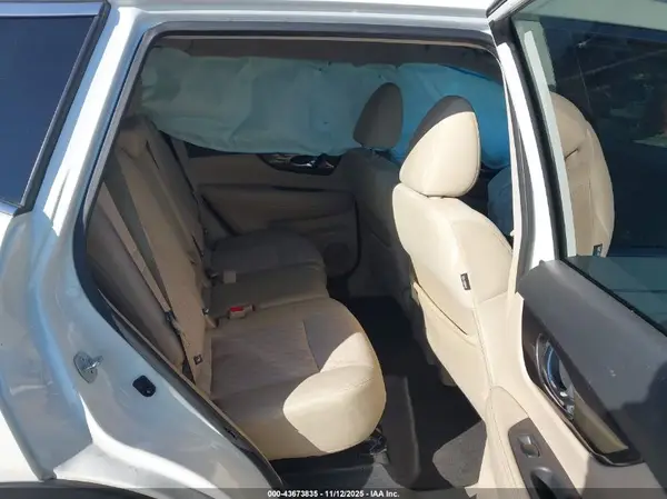 5N1AT2MV0JC774242 2018 NISSAN ROGUE - Image 8