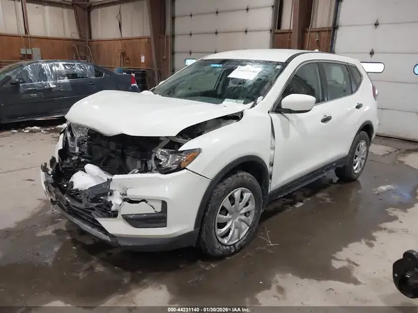 5N1AT2MV0JC775083 2018 NISSAN ROGUE - Image 2