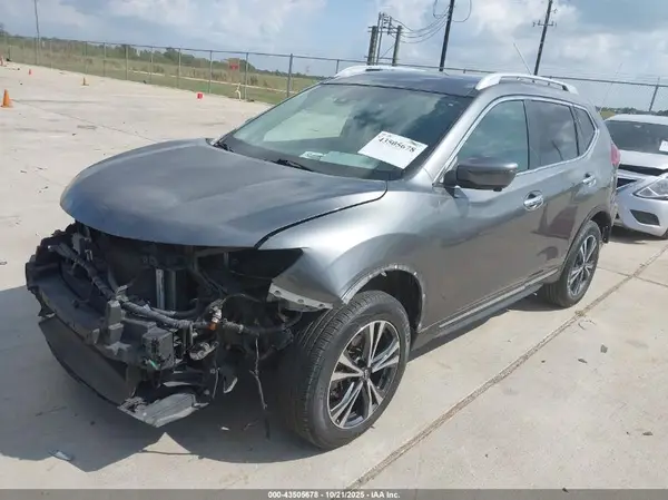 5N1AT2MV0JC776900 2018 NISSAN ROGUE - Image 2