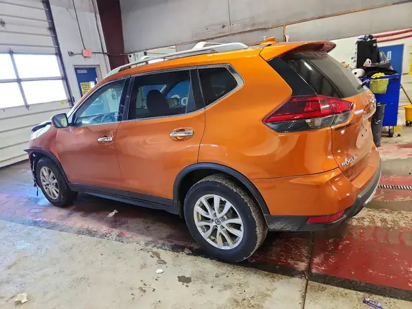 5N1AT2MV0JC780347 2018 NISSAN ROGUE - Image 2