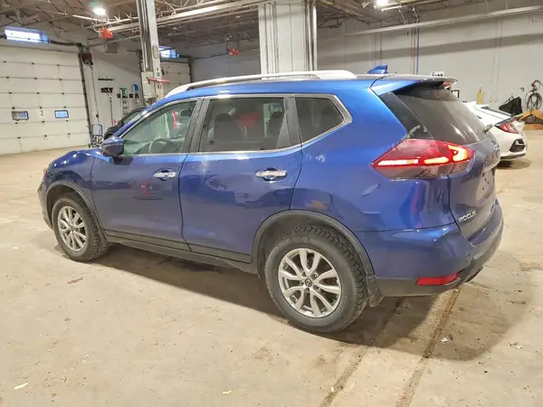 5N1AT2MV0JC780705 2018 NISSAN ROGUE - Image 2