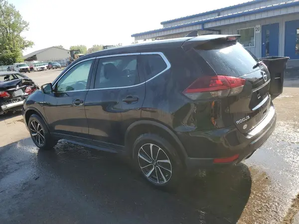5N1AT2MV0JC780980 2018 NISSAN ROGUE - Image 2