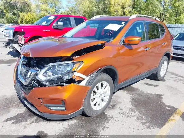 5N1AT2MV0JC785175 2018 NISSAN ROGUE - Image 2