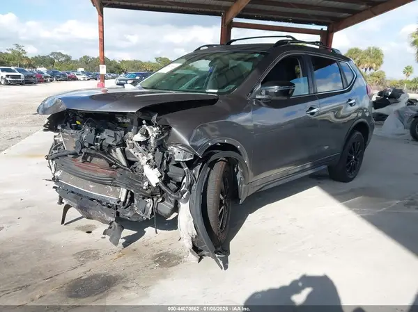 5N1AT2MV0JC786424 2018 NISSAN ROGUE - Image 2