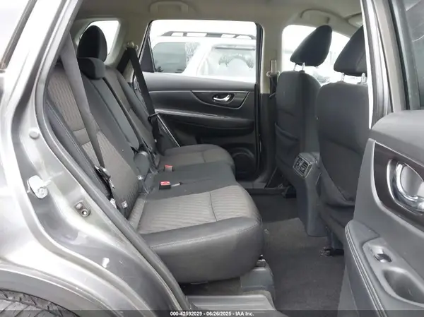 5N1AT2MV0JC787248 2018 NISSAN ROGUE - Image 8