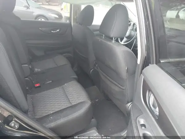 5N1AT2MV0JC787315 2018 NISSAN ROGUE - Image 8