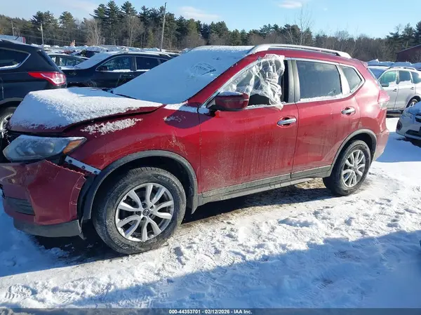5N1AT2MV0JC788867 2018 NISSAN ROGUE - Image 2