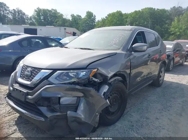 5N1AT2MV0JC790277 2018 NISSAN ROGUE - Image 2
