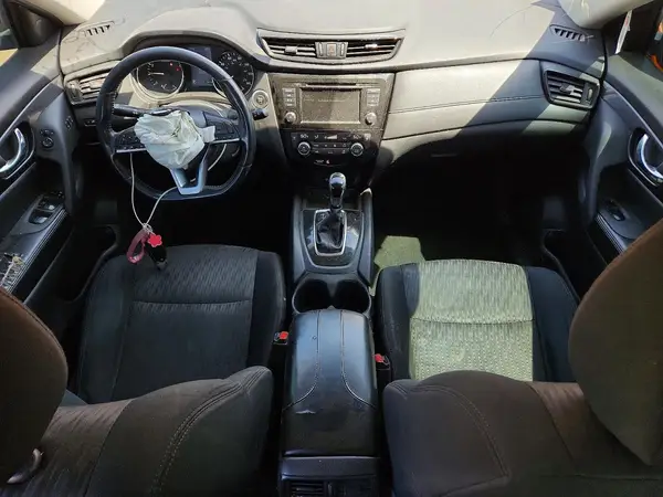 5N1AT2MV0JC806039 2018 NISSAN ROGUE - Image 8