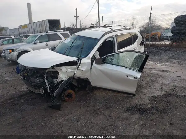 5N1AT2MV0JC806428 2018 NISSAN ROGUE - Image 2