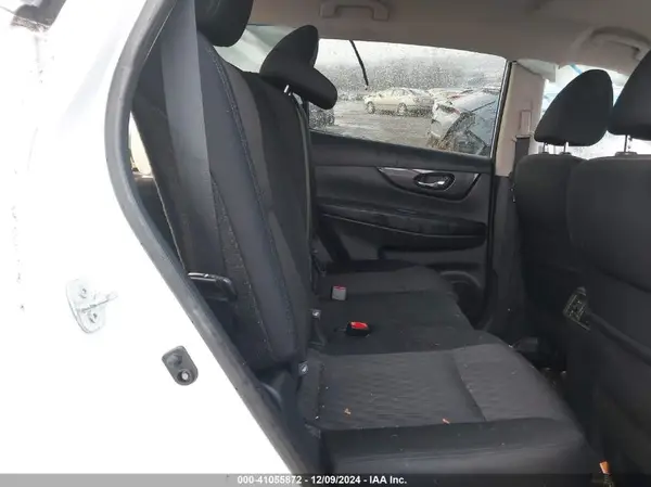 5N1AT2MV0JC806428 2018 NISSAN ROGUE - Image 8