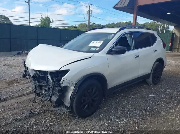 5N1AT2MV0JC814707 2018 NISSAN ROGUE - Image 2