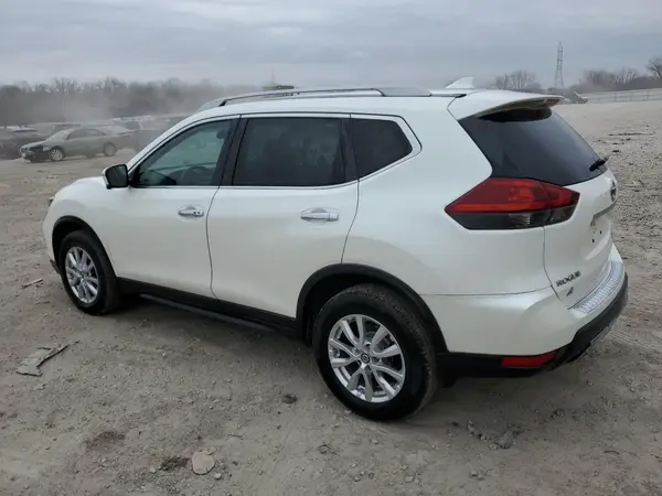 5N1AT2MV0JC814836 2018 NISSAN ROGUE - Image 2