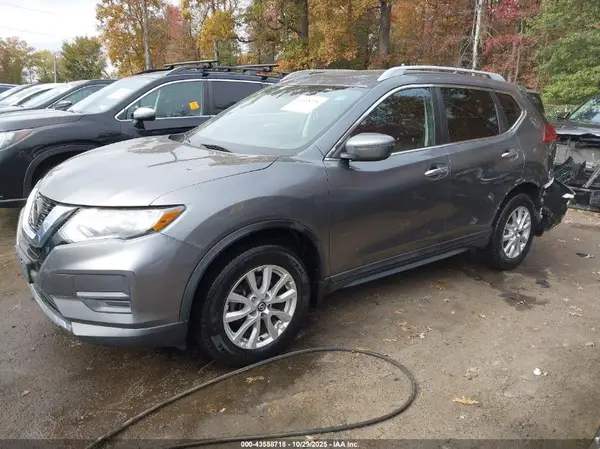 5N1AT2MV0JC815307 2018 NISSAN ROGUE - Image 2