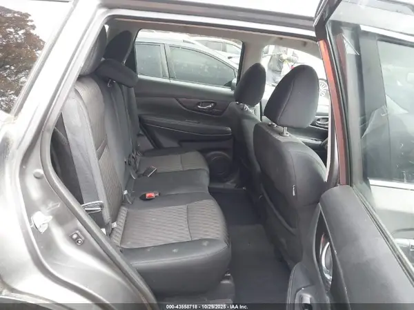 5N1AT2MV0JC815307 2018 NISSAN ROGUE - Image 8