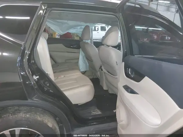 5N1AT2MV0JC816716 2018 NISSAN ROGUE - Image 8
