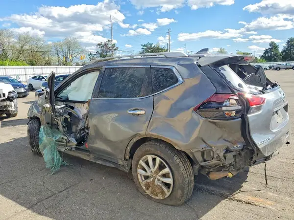 5N1AT2MV0JC817803 2018 NISSAN ROGUE - Image 2