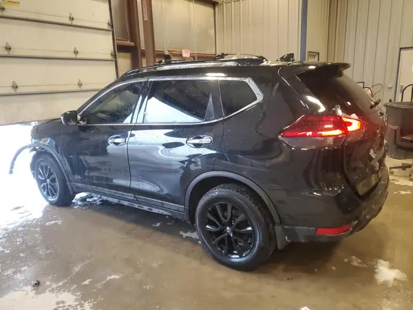 5N1AT2MV0JC819163 2018 NISSAN ROGUE - Image 2