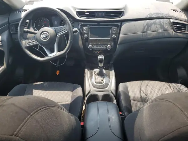5N1AT2MV0JC832382 2018 NISSAN ROGUE - Image 8