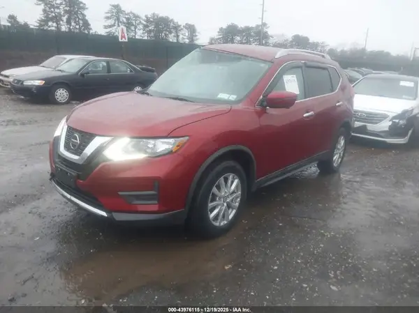 5N1AT2MV0JC834312 2018 NISSAN ROGUE - Image 2