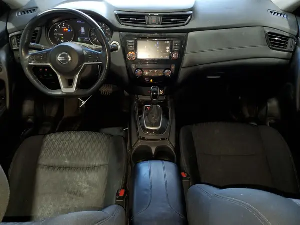 5N1AT2MV0JC837422 2018 NISSAN ROGUE - Image 8