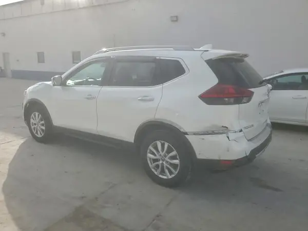 5N1AT2MV0JC839073 2018 NISSAN ROGUE - Image 2