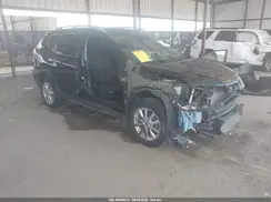 5N1AT2MV0JC840949 2018 NISSAN ROGUE