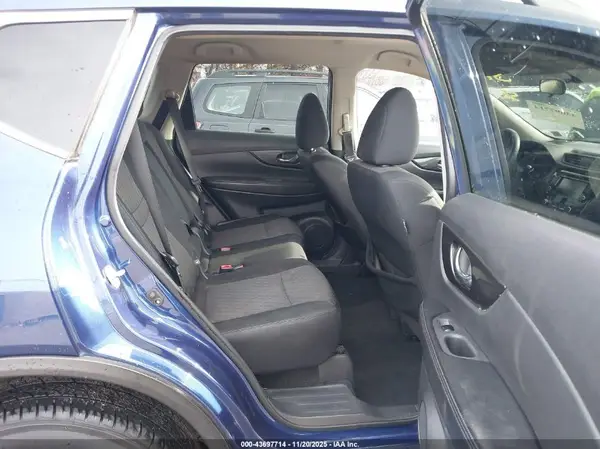 5N1AT2MV0JC848548 2018 NISSAN ROGUE - Image 8