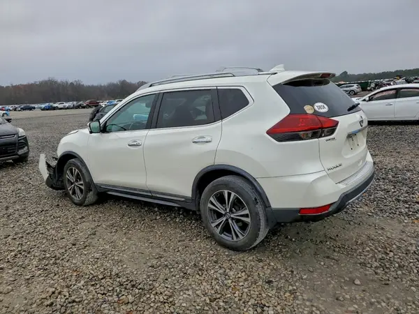 5N1AT2MV0JC849666 2018 NISSAN ROGUE - Image 2
