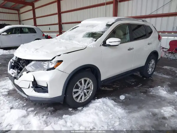 5N1AT2MV0JC850283 2018 NISSAN ROGUE - Image 2
