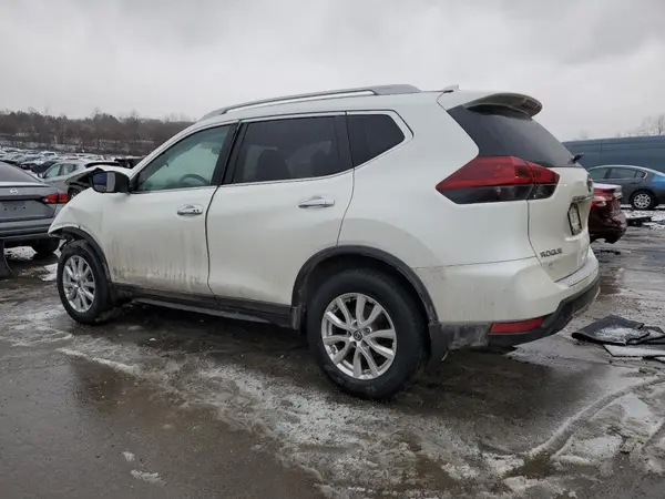 5N1AT2MV0JC850476 2018 NISSAN ROGUE - Image 2