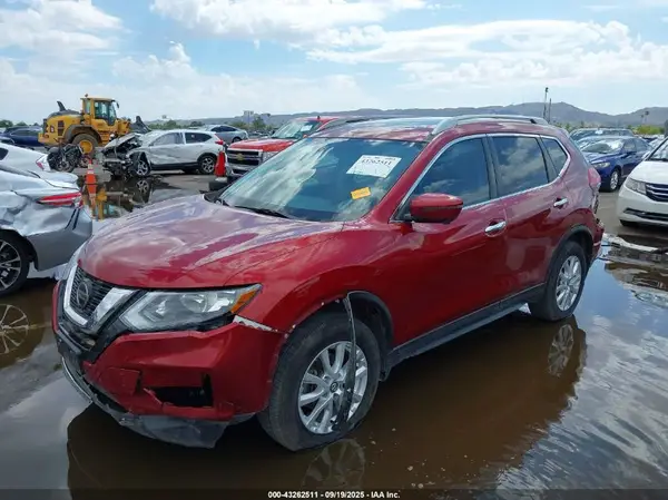 5N1AT2MV0JC852518 2018 NISSAN ROGUE - Image 2
