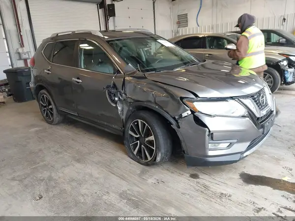 5N1AT2MV0KC714902 2019 NISSAN ROGUE - Image 1