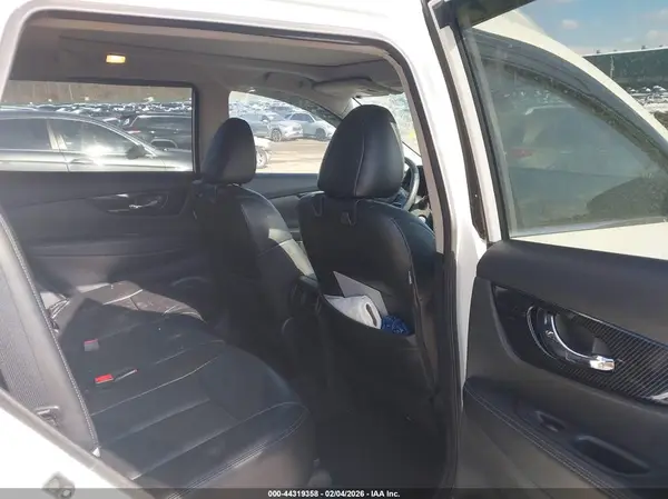 5N1AT2MV0KC721591 2019 NISSAN ROGUE - Image 8