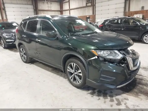 5N1AT2MV0KC725592 2019 NISSAN ROGUE - Image 1