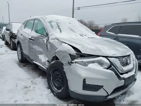 5N1AT2MV0KC738083 2019 NISSAN ROGUE - Image 1