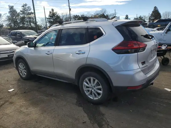 5N1AT2MV0KC758365 2019 NISSAN ROGUE - Image 2