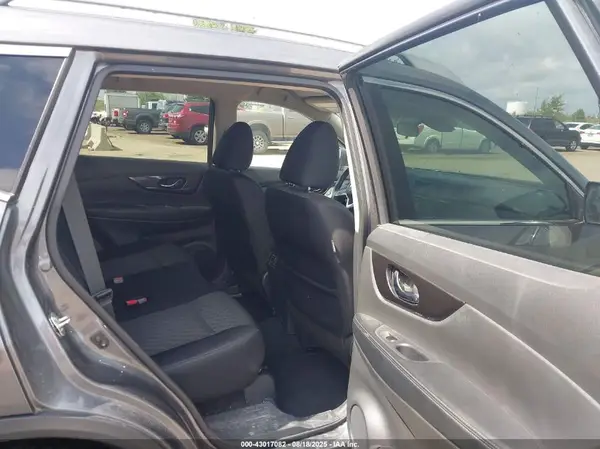 5N1AT2MV0KC763355 2019 NISSAN ROGUE - Image 8
