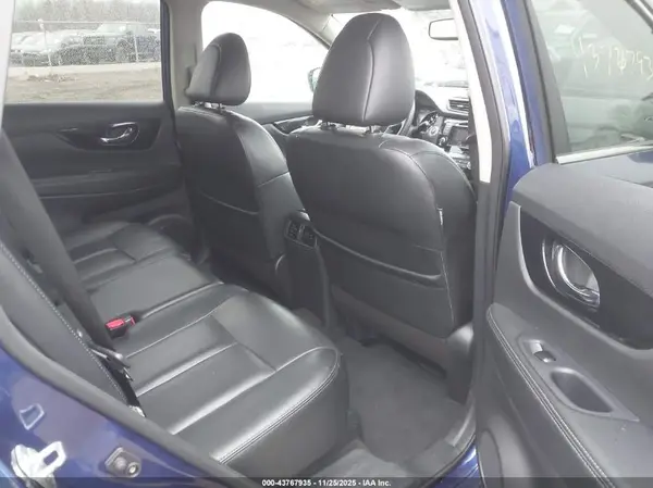 5N1AT2MV0KC767941 2019 NISSAN ROGUE - Image 8