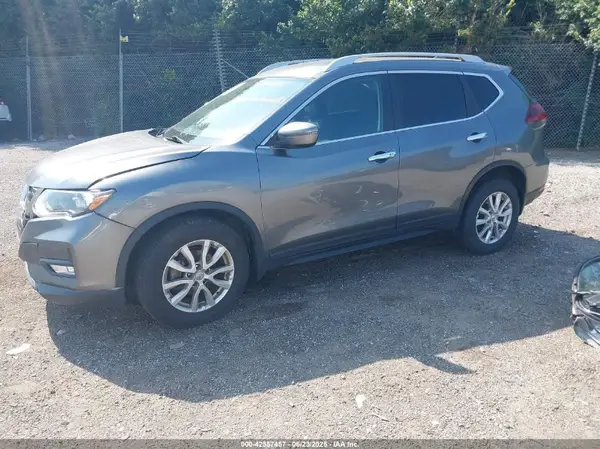5N1AT2MV0KC768068 2019 NISSAN ROGUE - Image 2