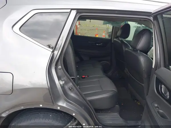 5N1AT2MV0KC811338 2019 NISSAN ROGUE - Image 8