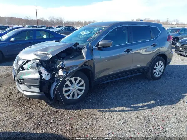 5N1AT2MV0KC813901 2019 NISSAN ROGUE - Image 2