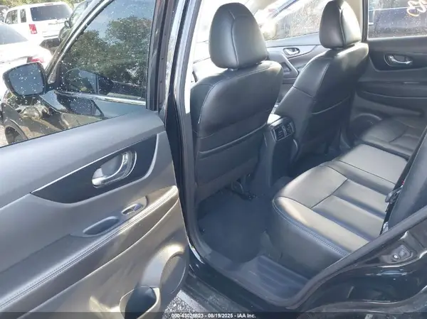 5N1AT2MV0KC820041 2019 NISSAN ROGUE - Image 8