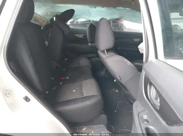5N1AT2MV0KC832979 2019 NISSAN ROGUE - Image 8