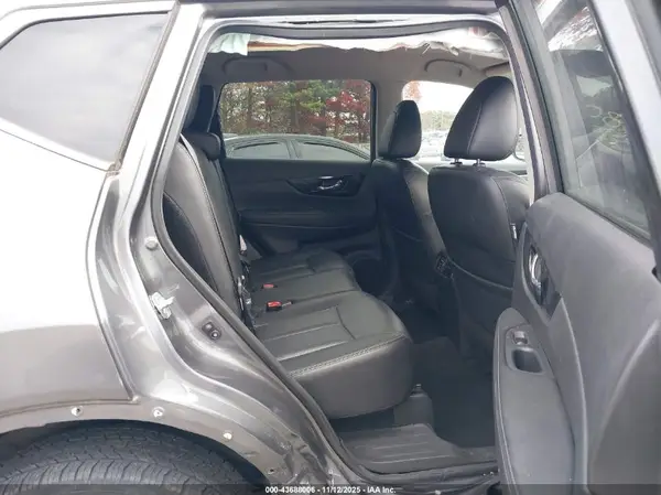5N1AT2MV0KC838250 2019 NISSAN ROGUE - Image 8
